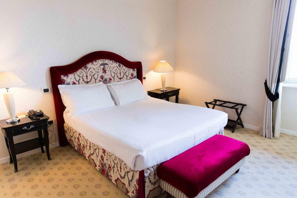 Hotel I Somaschi Cherasco Esterno foto