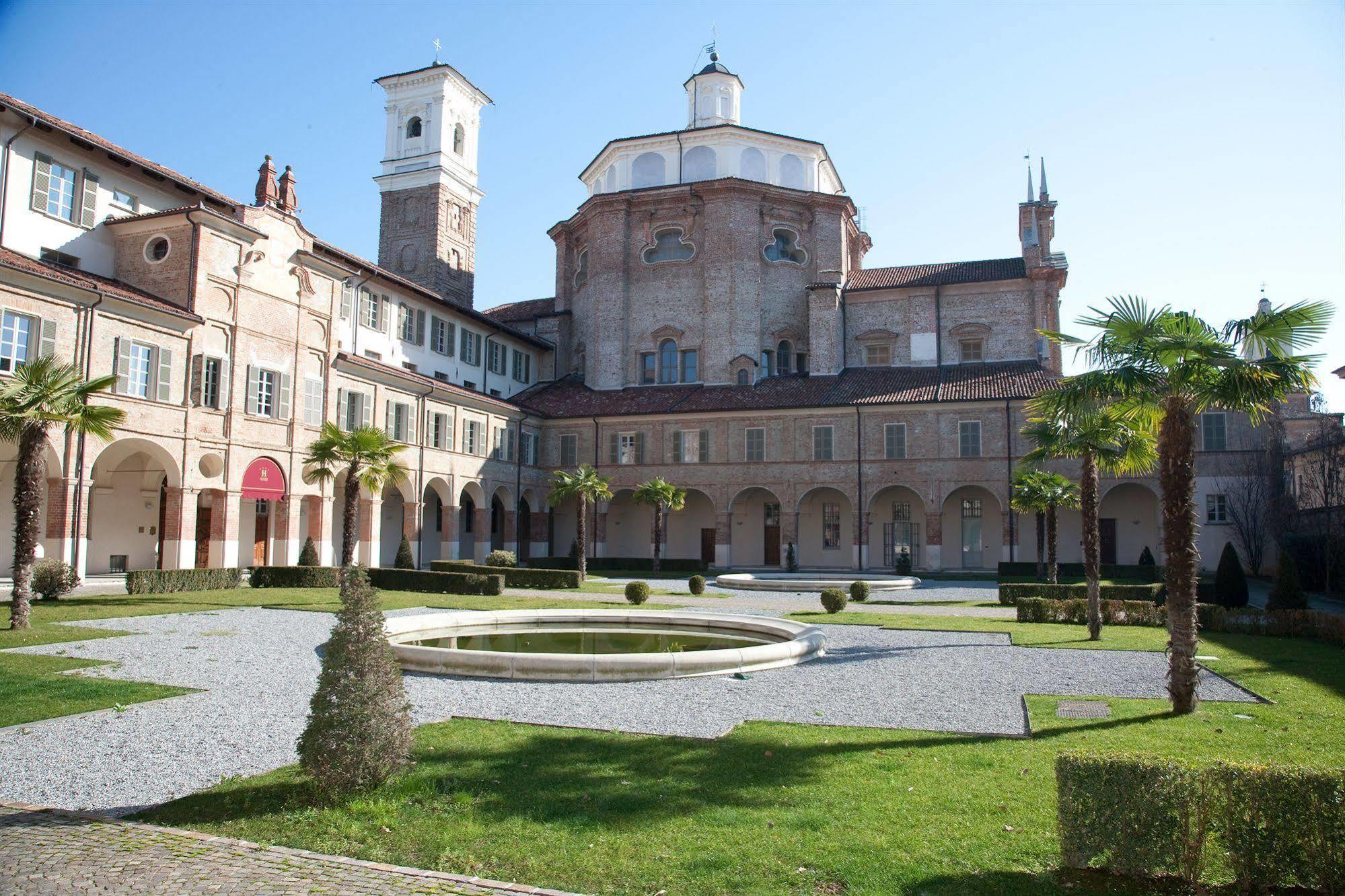 Hotel I Somaschi Cherasco Esterno foto