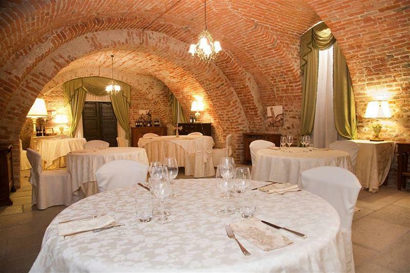 Hotel I Somaschi Cherasco Esterno foto